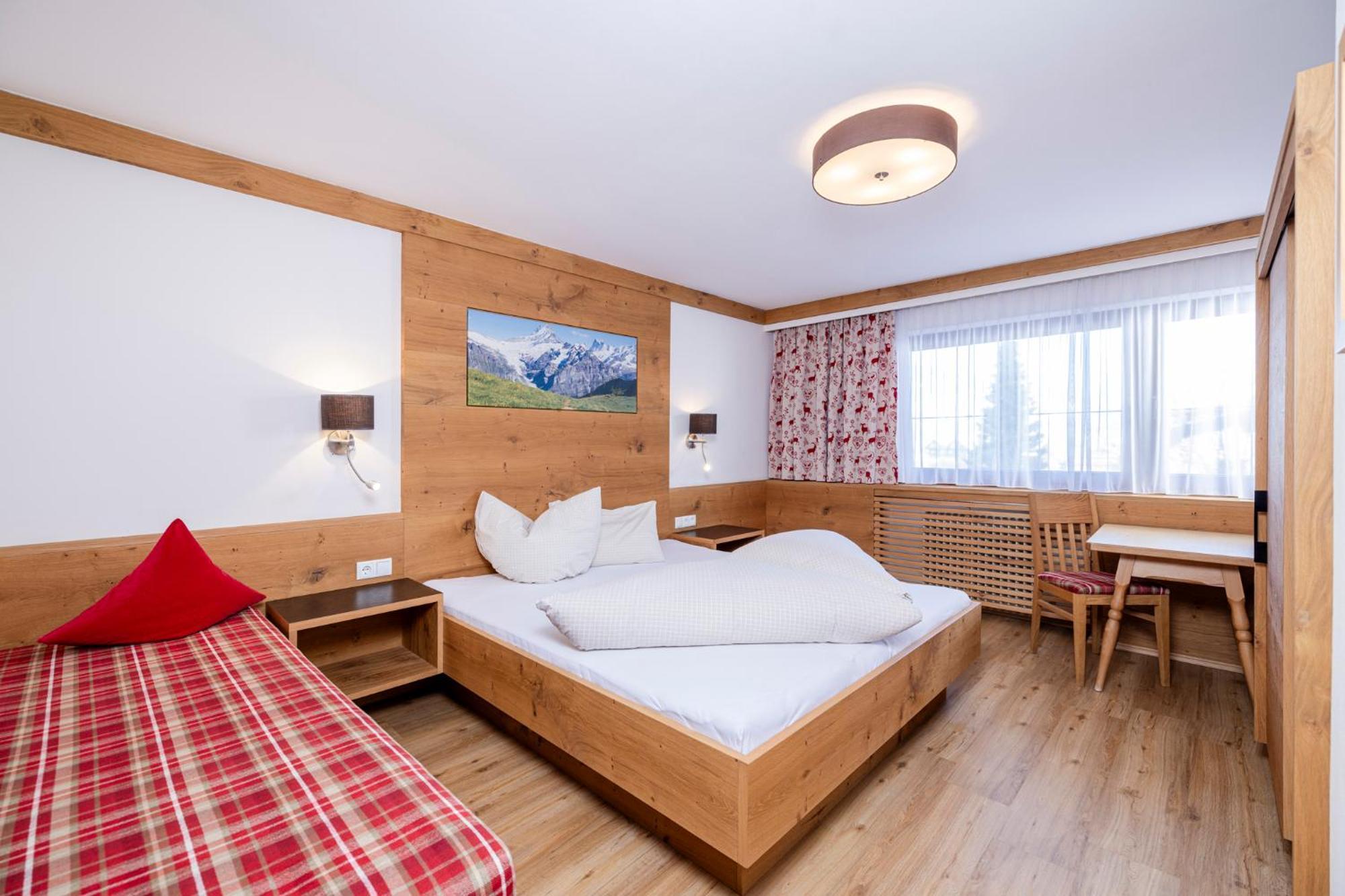 Aparthotel Landhaus St. Joseph Майрхофен Экстерьер фото