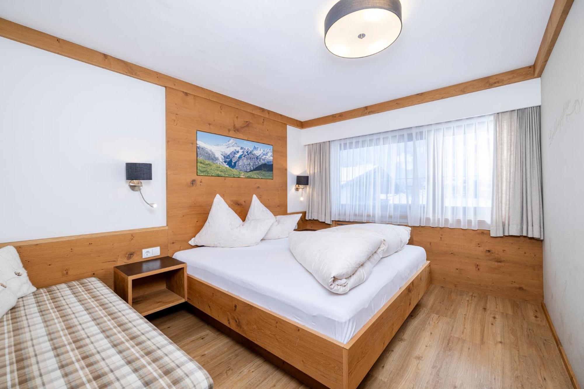 Aparthotel Landhaus St. Joseph Майрхофен Экстерьер фото